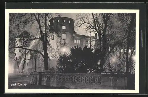 AK Stuttgart, das brennende Schloss bei Nacht