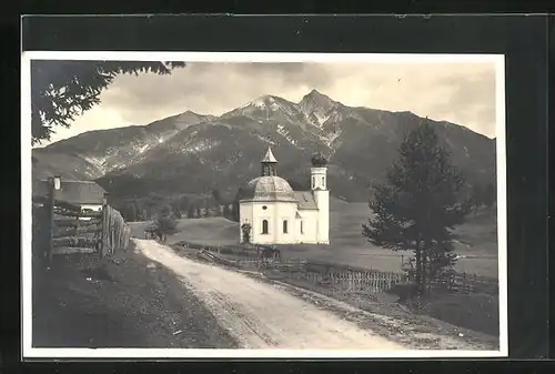 Foto-AK Seefeld, Seekapelle am Weg