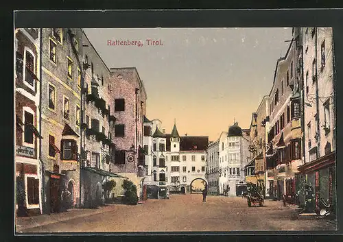 AK Rattenberg /Tirol, Hauptstrasse mit Tor