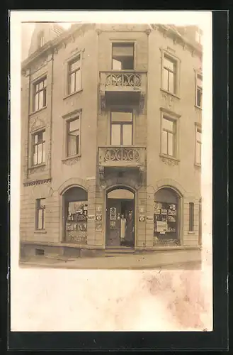 Foto-AK Solingen, Warengeschäft Strandbadweg, Ecke Wittkuller Strasse, ca. 1930