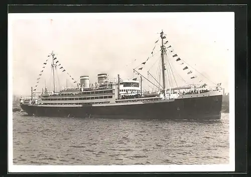 AK Passagierschiff Orinoco in Flaggengala