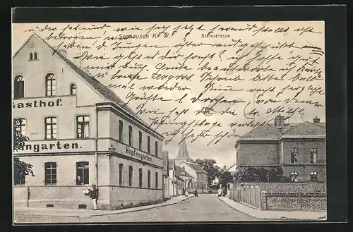 AK Seehausen / Kr. Wanzleben, Steinstrasse mit Gasthof Hopfengarten