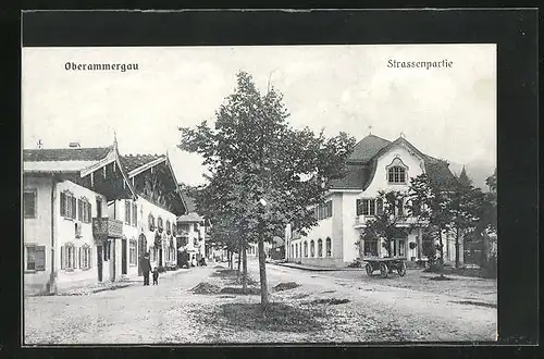 AK Oberammergau, Strassenpartie im Ort