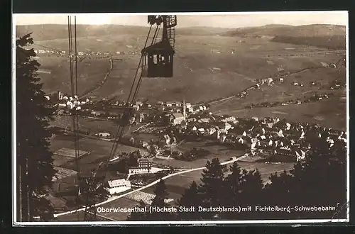 AK Oberwiesenthal, Fichtelberg-Schwebebahn mit Ortschaft