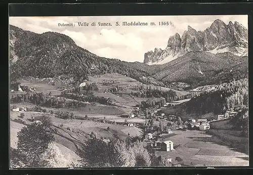 AK S. Maddalena /Valle di Funes, Ortsansicht mit Gebirgskette