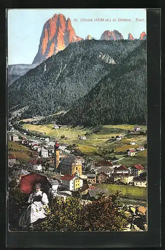 AK St. Ullrich in Gröden, kleines Mädchen mit Schirm und Blick auf den Ort