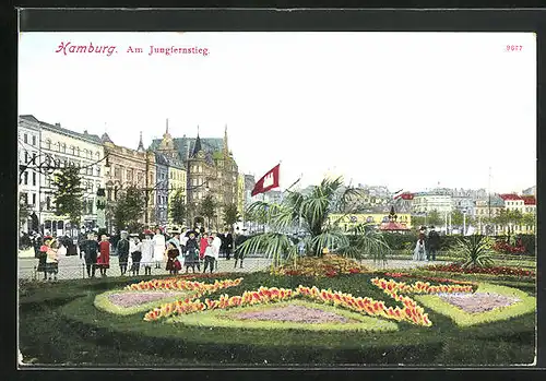 AK Hamburg, Besucher am Jungfernstieg mit Blumenbeet