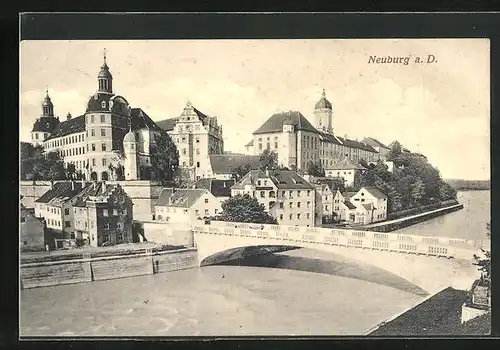 AK Neuburg a. D., Stadtpartie mit Brücke