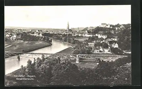 AK Landshut i. Bayern, Gesamtansicht mit Brücke