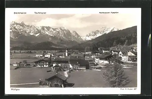 AK Wallgau, Ortsansicht mit Teufelsgrat und Dreitorspitze