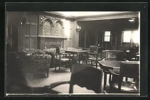 Foto-AK Speisesaal mit bequemen Sesseln, Historismus
