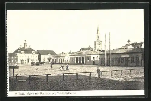 AK Mitau, Markt mit Rathaus und Trinitatiskirche