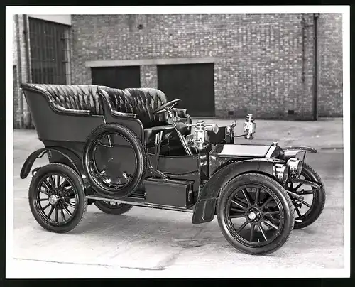 Archiv-Fotografie Auto Rolls-Royce 10 HP von 1905, Rückseitig Stempel: Rolls-Royce LTD London