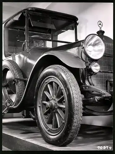 Archiv-Fotografie Auto Mercedes Kettenwagen von 1914