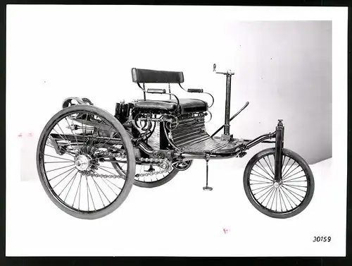Archiv-Fotografie Auto-Modell Benz Patent-Motorwagen
