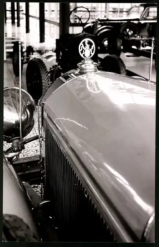 Archiv-Fotografie Auto, Motorhauben & Kühlerfigur Detail