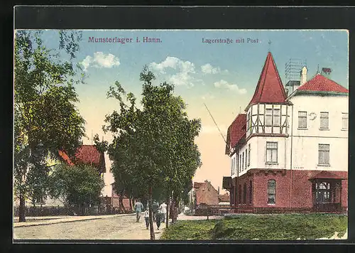 AK Munsterlager i. Hann., Lagerstrasse mit Post