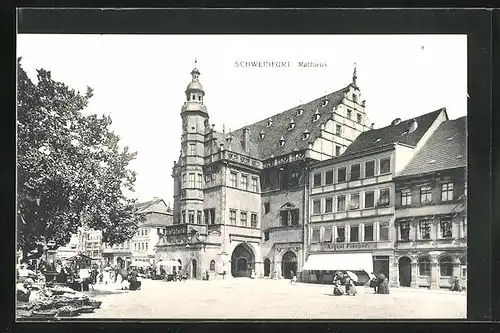 AK Schweinfurt, Rathaus mit Geschäft von August Fischer