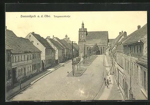 AK Dommitzsch a. d. Elbe, Torgauerstrasse zur Kirche