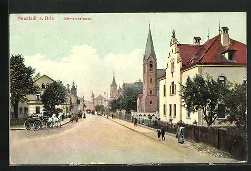 AK Neustadt a. Orla, Bismarckstrasse an der Kirche