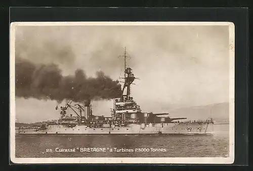 AK Cuirassé Bretagne, Kriegsschiff unter Volldampf