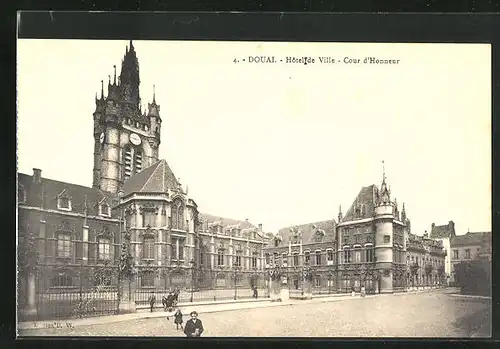 AK Douai, Hotel de Ville, Cour d`Honneur