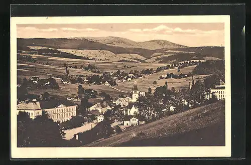 AK Rokitnitz / Rokytnice v Orlickych Horach, Ortsansicht mit Berglandschaft