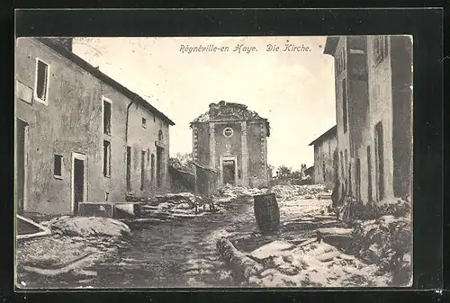 AK Régnéville-en-Haye, Die Kirche in Trümmern