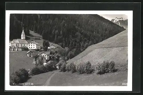 AK Vinaders, Ortspartie mit Kirche