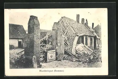 AK Marchelepot /Somme, Zerstörtes Haus mit Tor