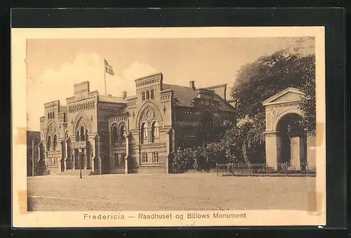 AK Fredericia, Raadhuset og Bülows Monument