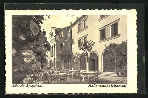AK Sikonda-Gyógyfürdö, Szállo részlet a terrasszal