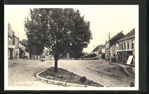 AK Ernstbrunn, Strassenpartie mit Geschäften