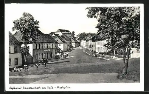 AK Schwarzenbach am Wald, Marktplatz mit Geschäften