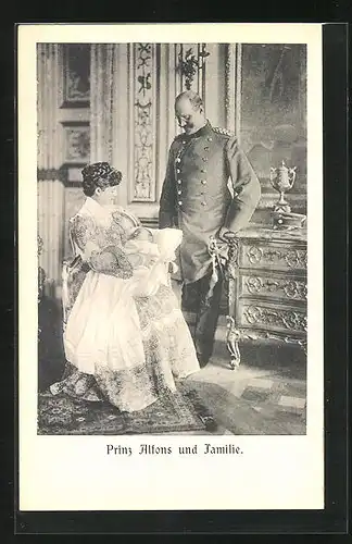 AK Prinz Alfons von Bayern in Uniform mit Familie