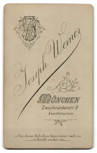 Fotografie Joseph Werner, München, Zweibrückenstrasse 2, Portrait junge Dame im karierten Kleid