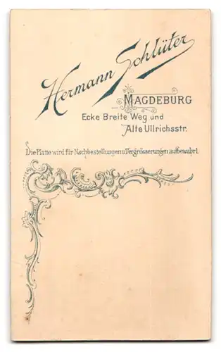 Fotografie Hermann Schlüter, Magdeburg, Ecke Breite Weg & Alte Ullrichstr., Kinderpaar & Kleinkind in hübscher Kleidung