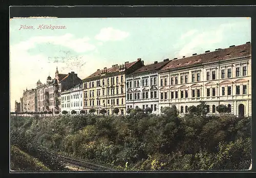 AK Pilsen /Plzen, Häuser an der Strasse Hálekgasse