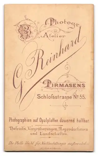 Fotografie G. Reinhard, Pirmasens, Schlossstrasse 55, Kleines Mädchen in karriertem Kleid mit Puffärmeln