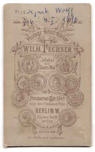 Fotografie Wilh. Fechner, Berlin, Potsdamer Strasse 134, Hildegart Wolff geb. 4. Januar 1896 im Kleinkindalter