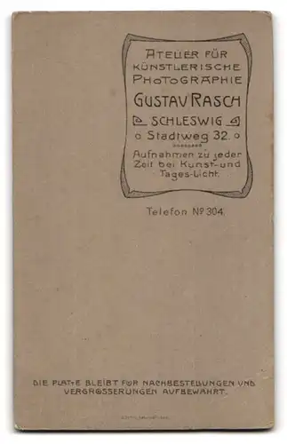 Fotografie Gustav Rasch, Schleswig, Stadtweg 32, Portrait kleines Mädchen im weissen Kleid