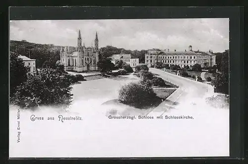 AK Neustrelitz, Grossherzogl. Schloss mit Schlosskirche