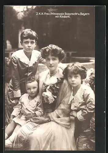 AK IHK Frau Prinzessin Rupprecht von Bayern mit Kindern