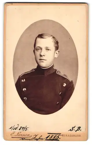 Fotografie E. Lorson, Strassburg, Rue de la Mesange 2, Einjährig-Freiwilliger Sigmund Breuninger in Uniform, 1885