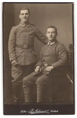 Fotografie J. Adams, Traben-Trabach, Portrait Soldat und Uffz. in Feldgrau Uniform