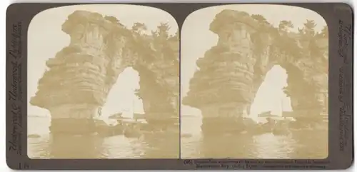 Stereo-Fotografie Underwood & Underwood, New York, Ansicht Matsushima / Japan, Felsformation Rock-Arch Island