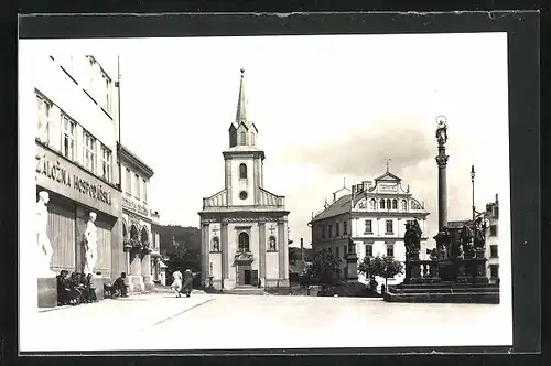 AK Nová Paka, Kirche mit Denkmal