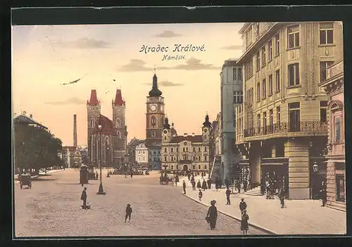 AK Königgrätz / Hradec Kralove, Hauptplatz mit Rathaus und Kirche