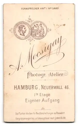 Fotografie A. Mocsigay, Hamburg, Neuerwall 46, Portrait stattlicher Herr im Anzug mit Zwicker und Oberlippenbart