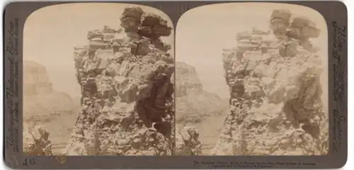 Stereo-Fotografie Underwood & Underwood, New York, Ansicht Arizona, Felsformation Guardian Giants am Grand Canyon